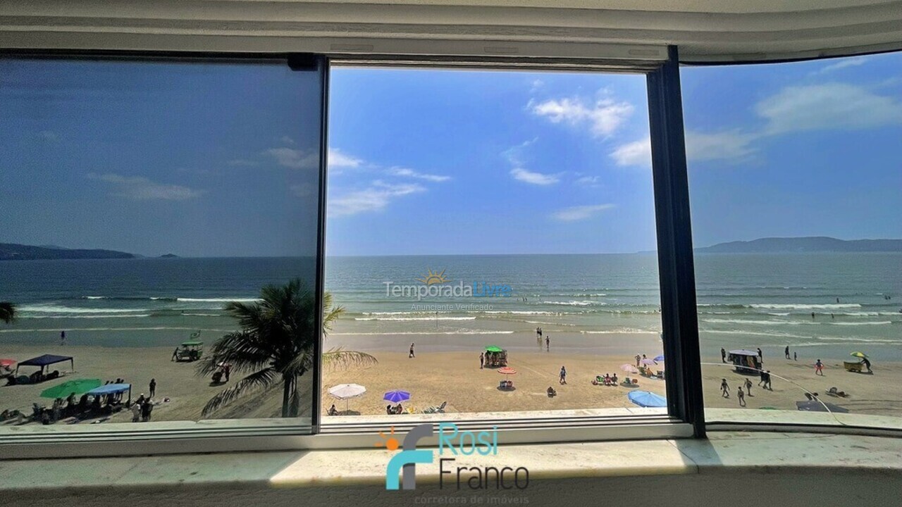 Apartamento para aluguel de temporada em Itapema (Meia Praia Frente Mar)