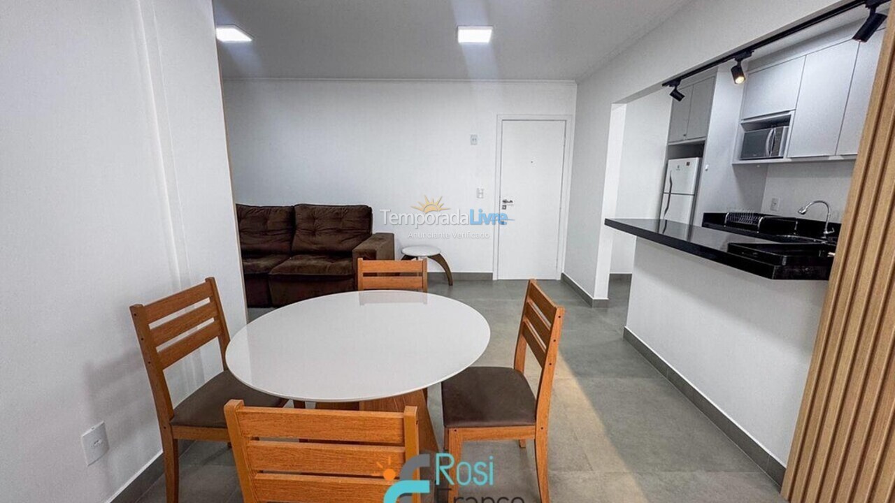 Apartamento para alquiler de vacaciones em Itapema (Meia Praia Segunda Quadra Mar)