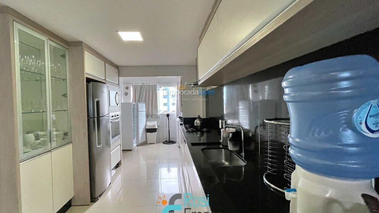 Apartment for vacation rental in Itapema (Centro)