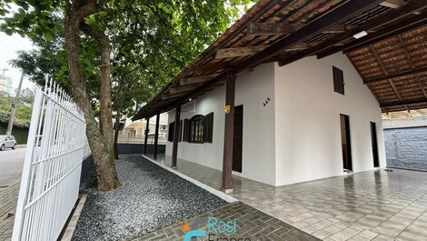Casa de 3 habitaciones en Itapema Meia Praia, SC