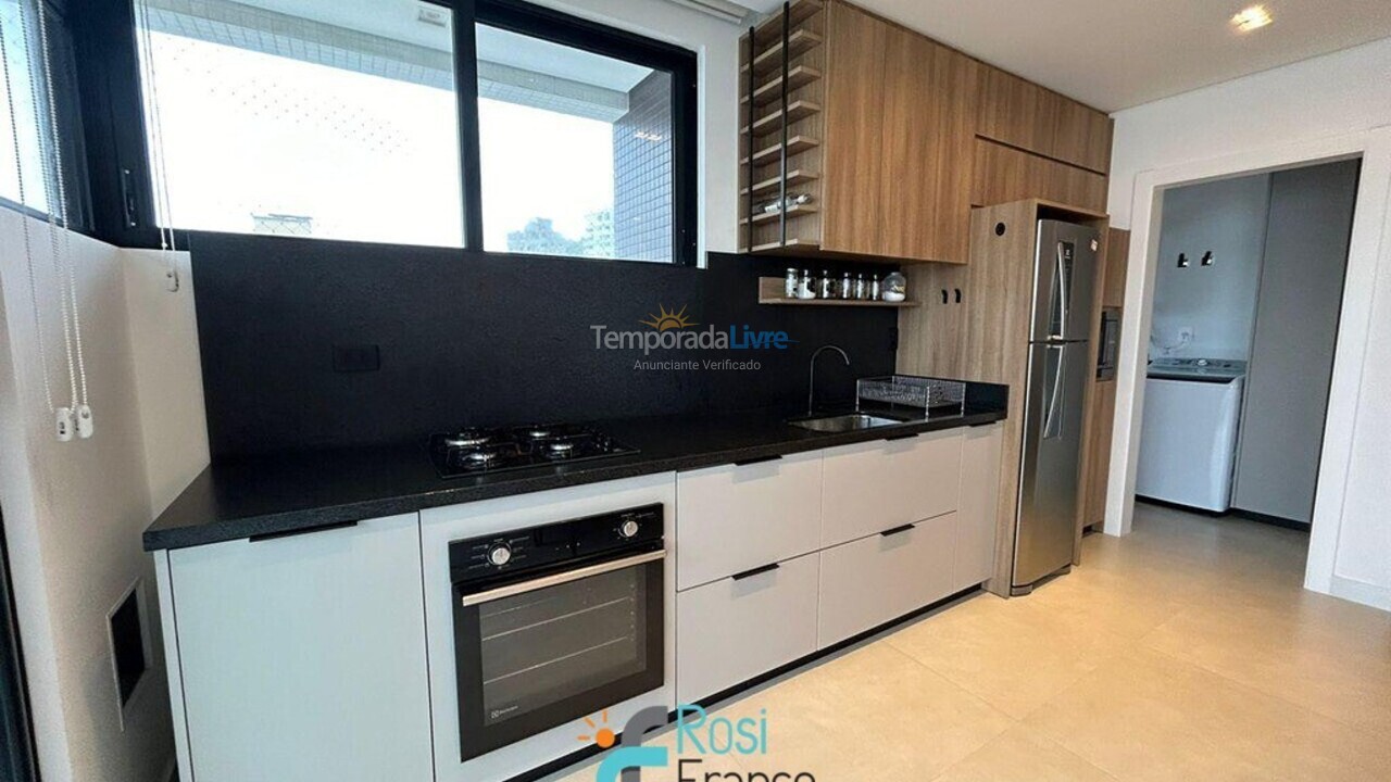 Apartment for vacation rental in Itapema (Centro)