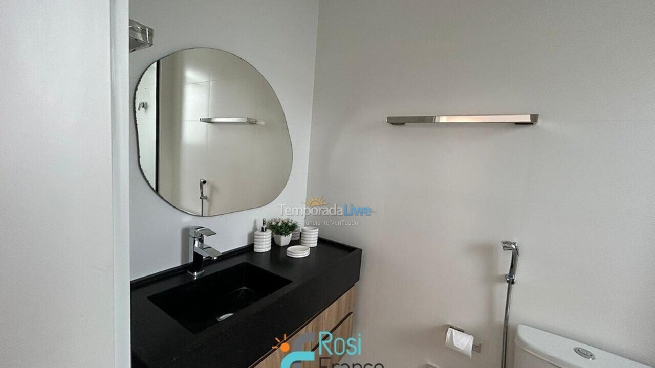 Apartment for vacation rental in Itapema (Centro)