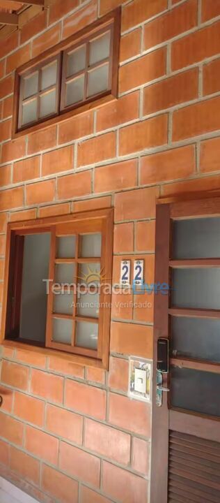 Apartment for vacation rental in Cubatão (Maranduba)