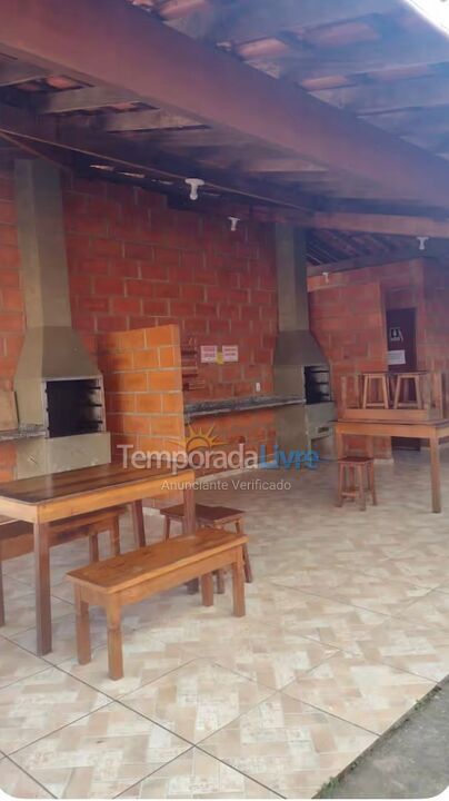 Apartment for vacation rental in Cubatão (Maranduba)