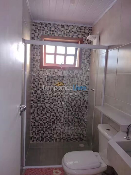 Apartment for vacation rental in Cubatão (Maranduba)