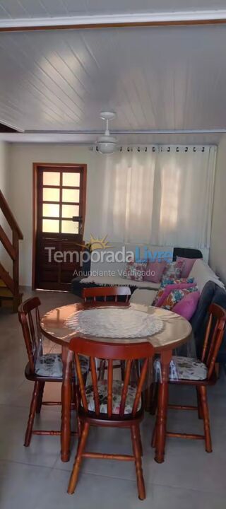 Apartment for vacation rental in Cubatão (Maranduba)