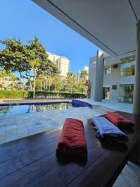 Mansión con 6 suites - cerca del mar.