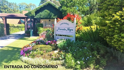 APARTAM. COM 2 PISOS, C/BELA NATUREZA, ROMÂNTICO, PRÓX. AO LAGO NEGRO