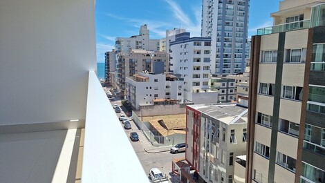 Vista da varanda para orla. 