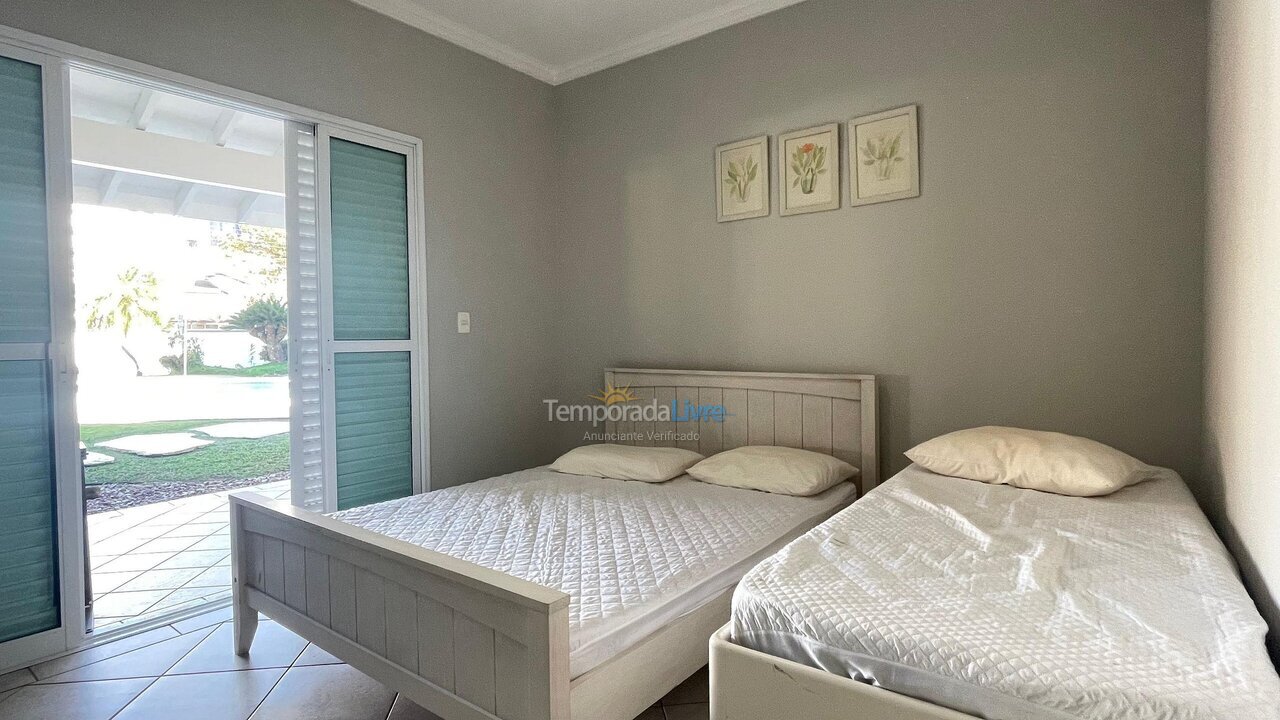 Chácara / sítio para aluguel de temporada em Bertioga (Riviera de São Lourenço)