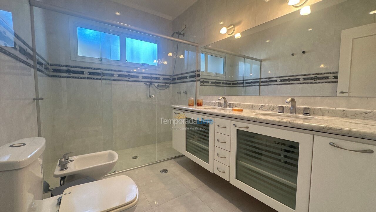 Chácara / sítio para aluguel de temporada em Bertioga (Riviera de São Lourenço)