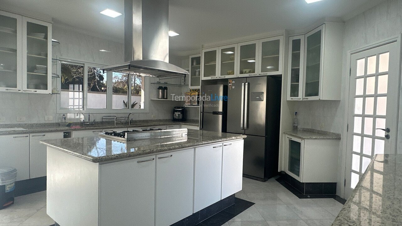 Chácara / sítio para aluguel de temporada em Bertioga (Riviera de São Lourenço)