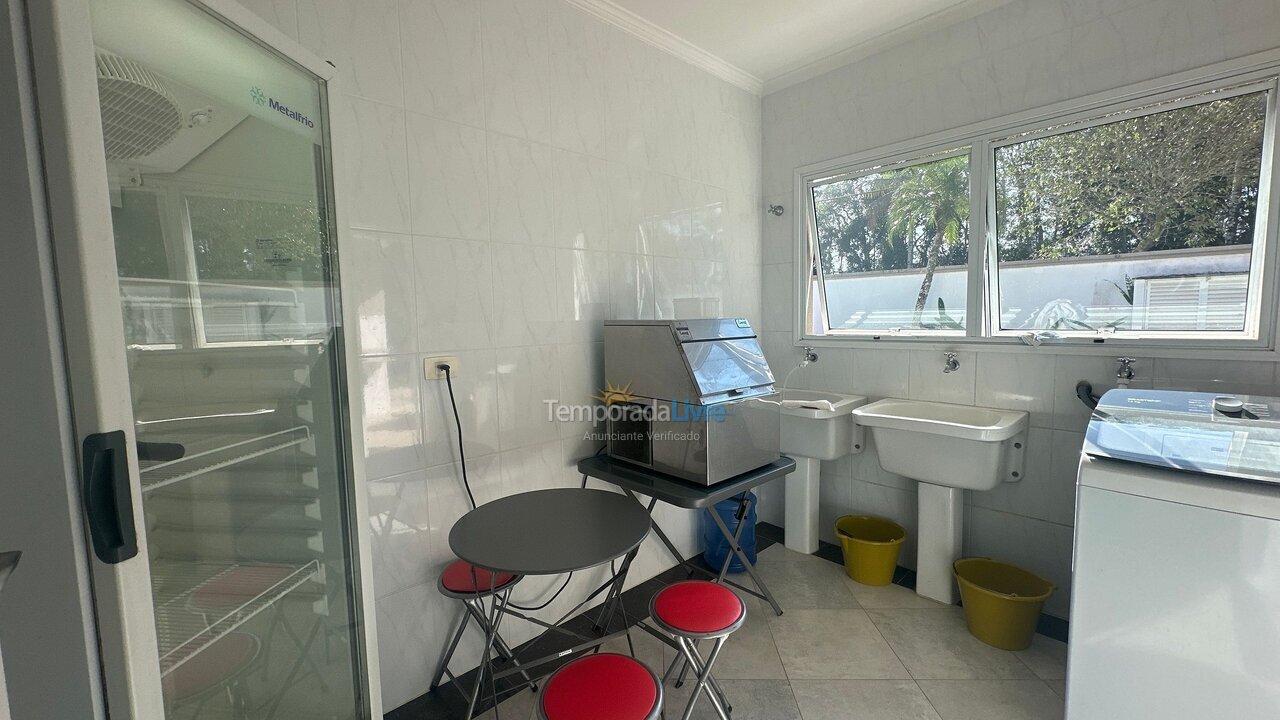 Chácara / sítio para aluguel de temporada em Bertioga (Riviera de São Lourenço)