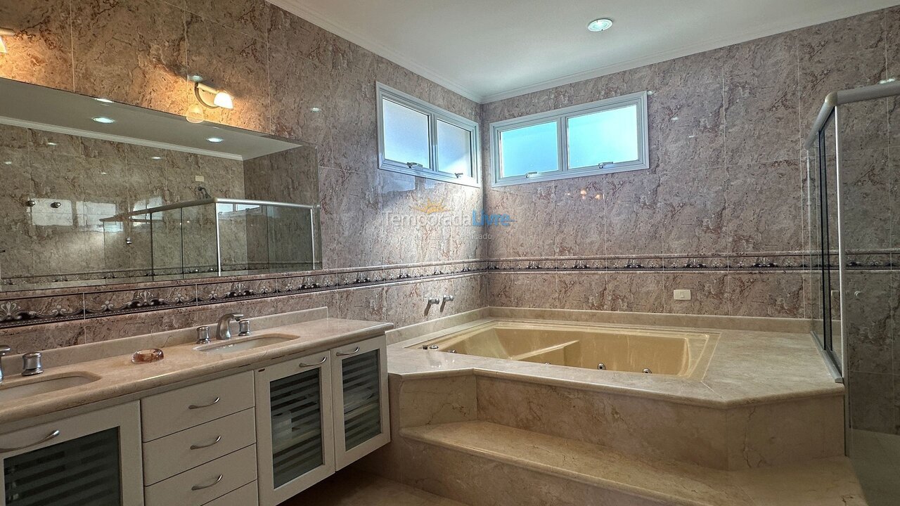 Chácara / sítio para aluguel de temporada em Bertioga (Riviera de São Lourenço)