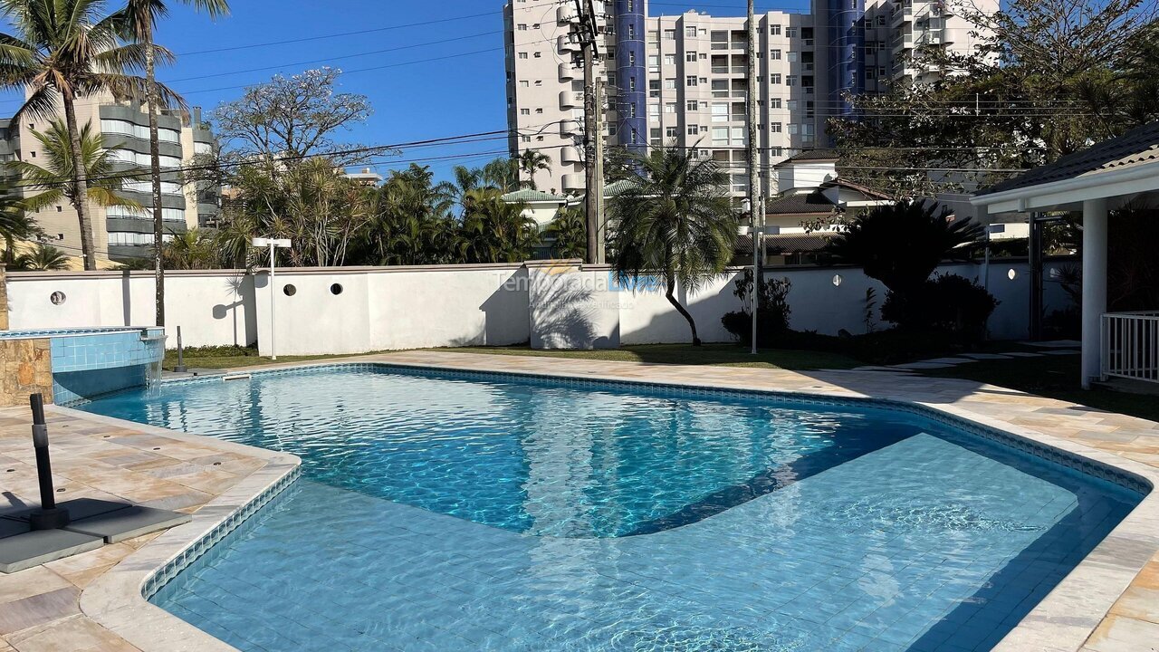 Chácara / sítio para aluguel de temporada em Bertioga (Riviera de São Lourenço)