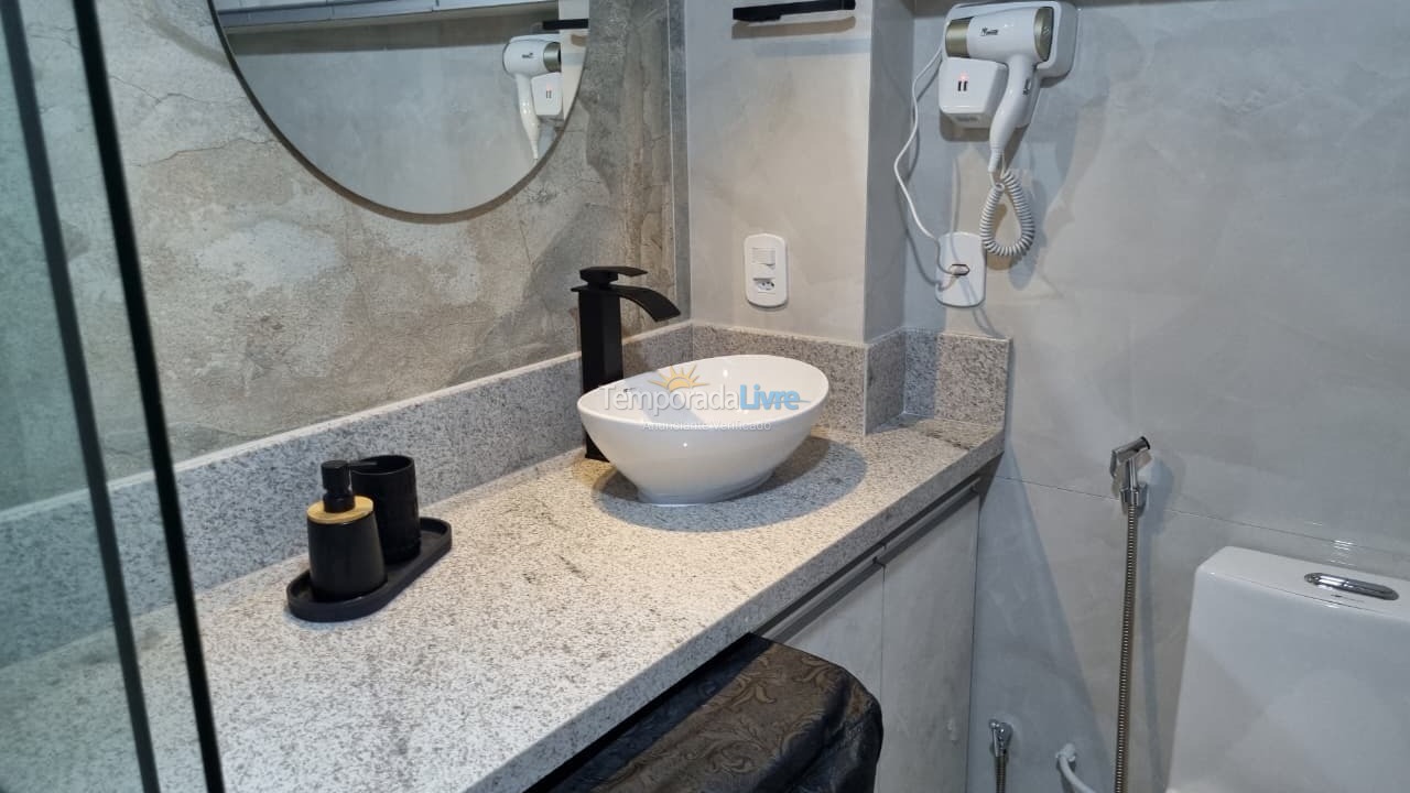 Apartamento para aluguel de temporada em Cabo Frio (Praia do Peró)