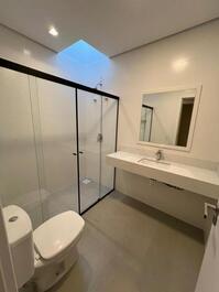 CASA 04 DORMITÓRIOS, ALTO PADRÃO, EM CANTO GRANDE, ATÉ 08 PESSOAS,TOP