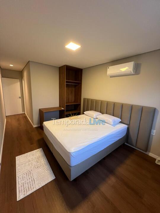 Casa para aluguel de temporada em Bombinhas (Canto Grande)