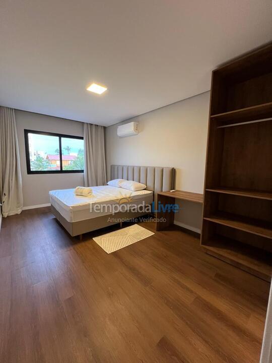 Casa para aluguel de temporada em Bombinhas (Canto Grande)