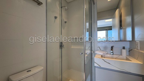 Incrivel apto com duas suites em Jurere In