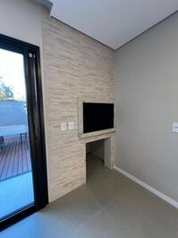 CASA 04 DORMITÓRIOS, ALTO PADRÃO, EM CANTO GRANDE, ATÉ 08 PESSOAS,TOP