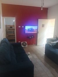 Casa en el barrio de Maracaná, Praia Grande, a sólo 250 metros de la playa.