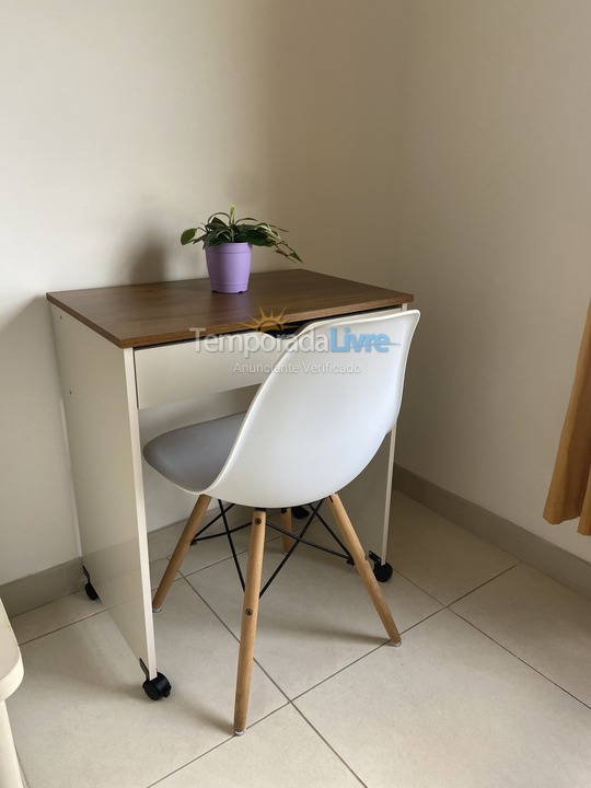 Apartamento para aluguel de temporada em Guarujá (Pitangueiras)