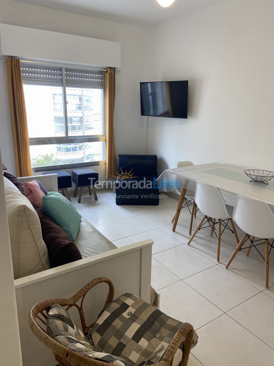 Apartamento para aluguel de temporada em Guarujá (Pitangueiras)