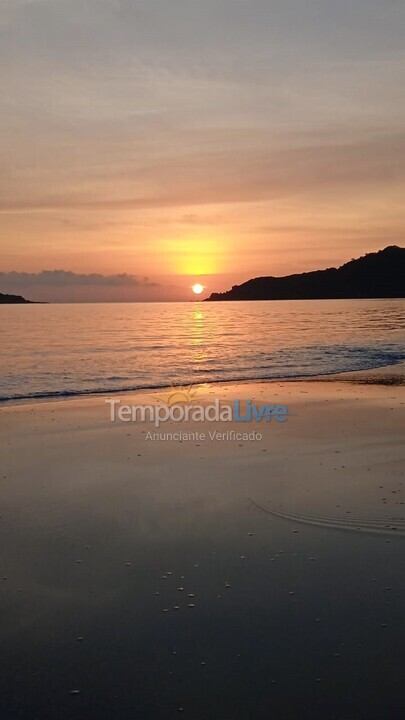 House for vacation rental in Palhoça (Praia do Sonho)