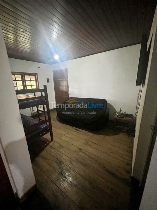 Chácara / sítio para aluguel de temporada em Juquitiba (Barra Mansa)