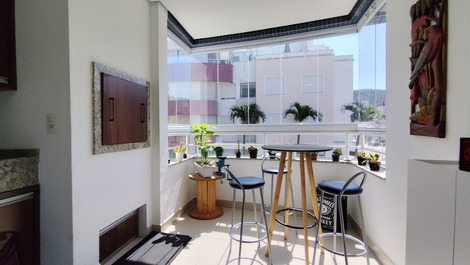 Amplio apartamento a metros del mar en Ingleses.