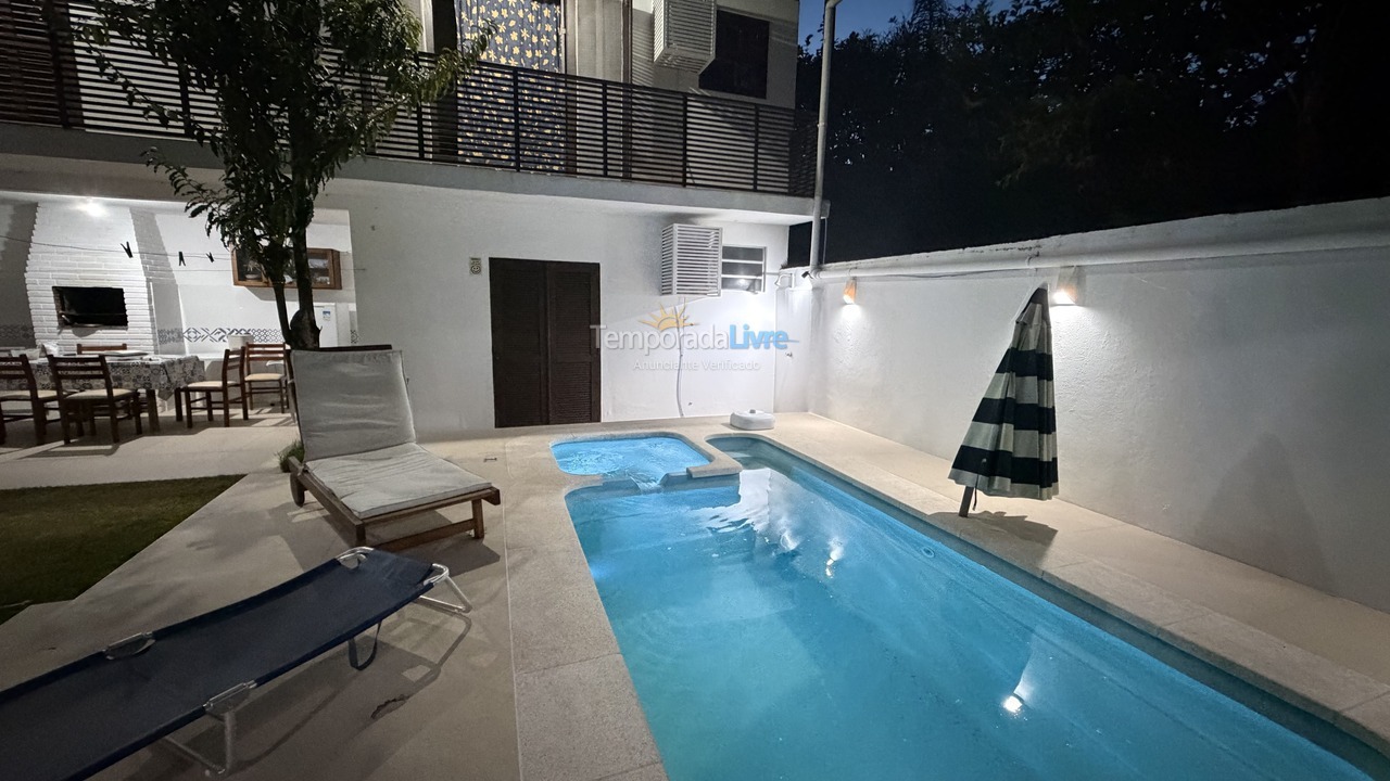 Casa para aluguel de temporada em Florianopolis (Praia dos Ingleses)