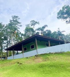 Sítio Juquitiba – Descanso, Piscina e Área Verde