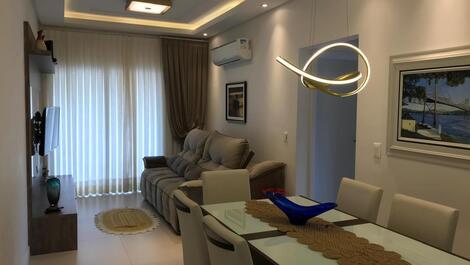 ALQUILER POR TEMPORADA: JURERÊ, 2 SUITES, A 50 METROS DE LA PLAYA