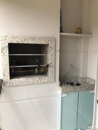 ALQUILER POR TEMPORADA: JURERÊ, 2 SUITES, A 50 METROS DE LA PLAYA