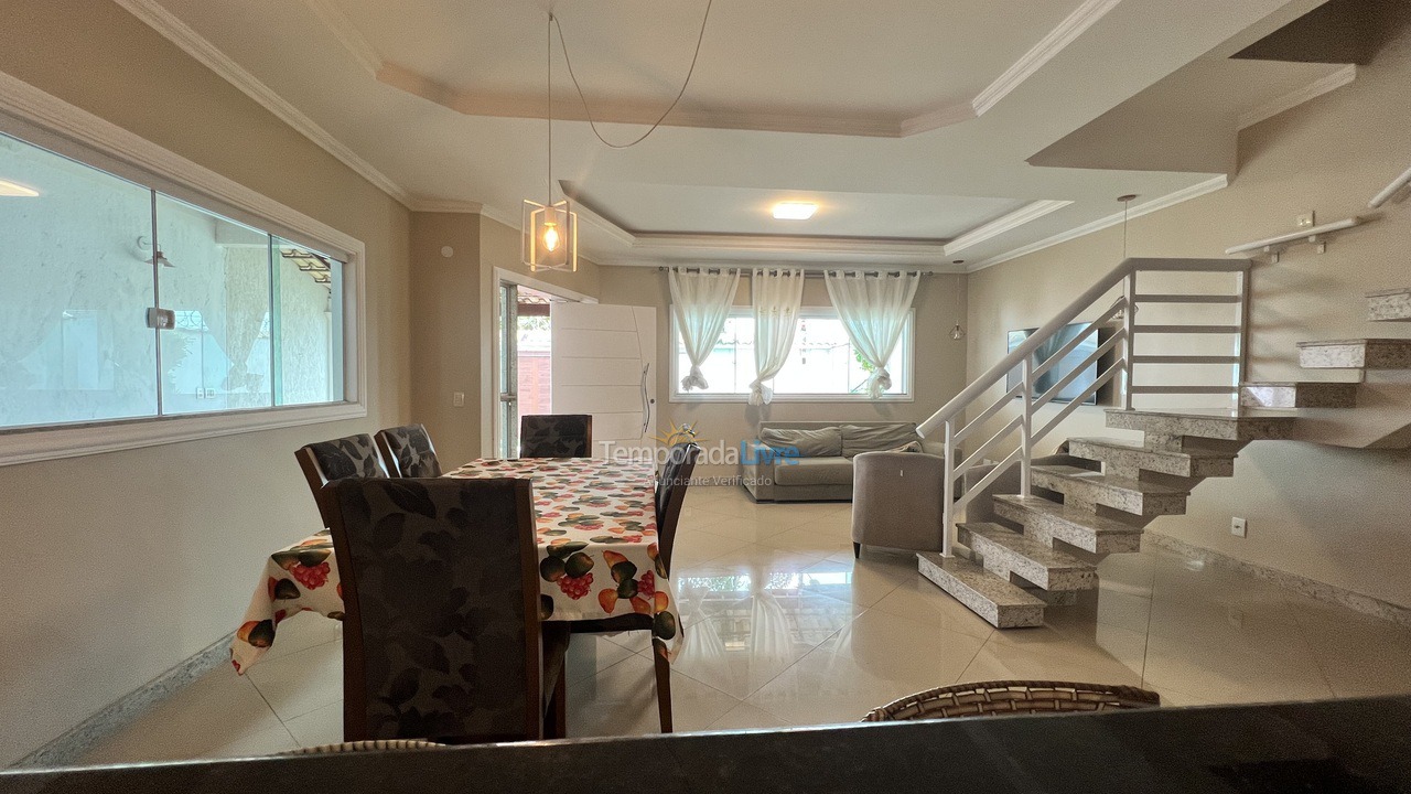 Casa para alquiler de vacaciones em Cabo Frio (Praia do Forte)