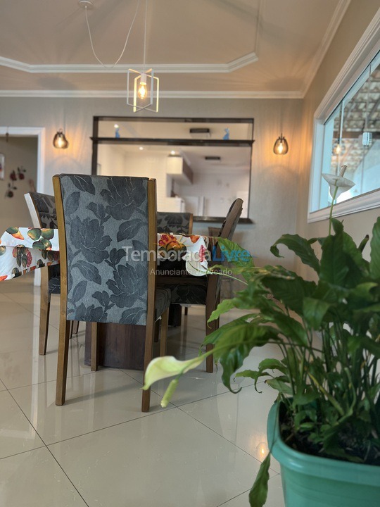 Casa para alquiler de vacaciones em Cabo Frio (Praia do Forte)