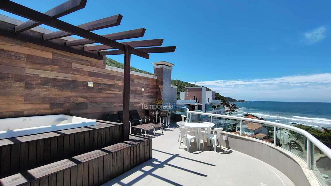 Apartment for vacation rental in Bombinhas (Praia de Bombas)