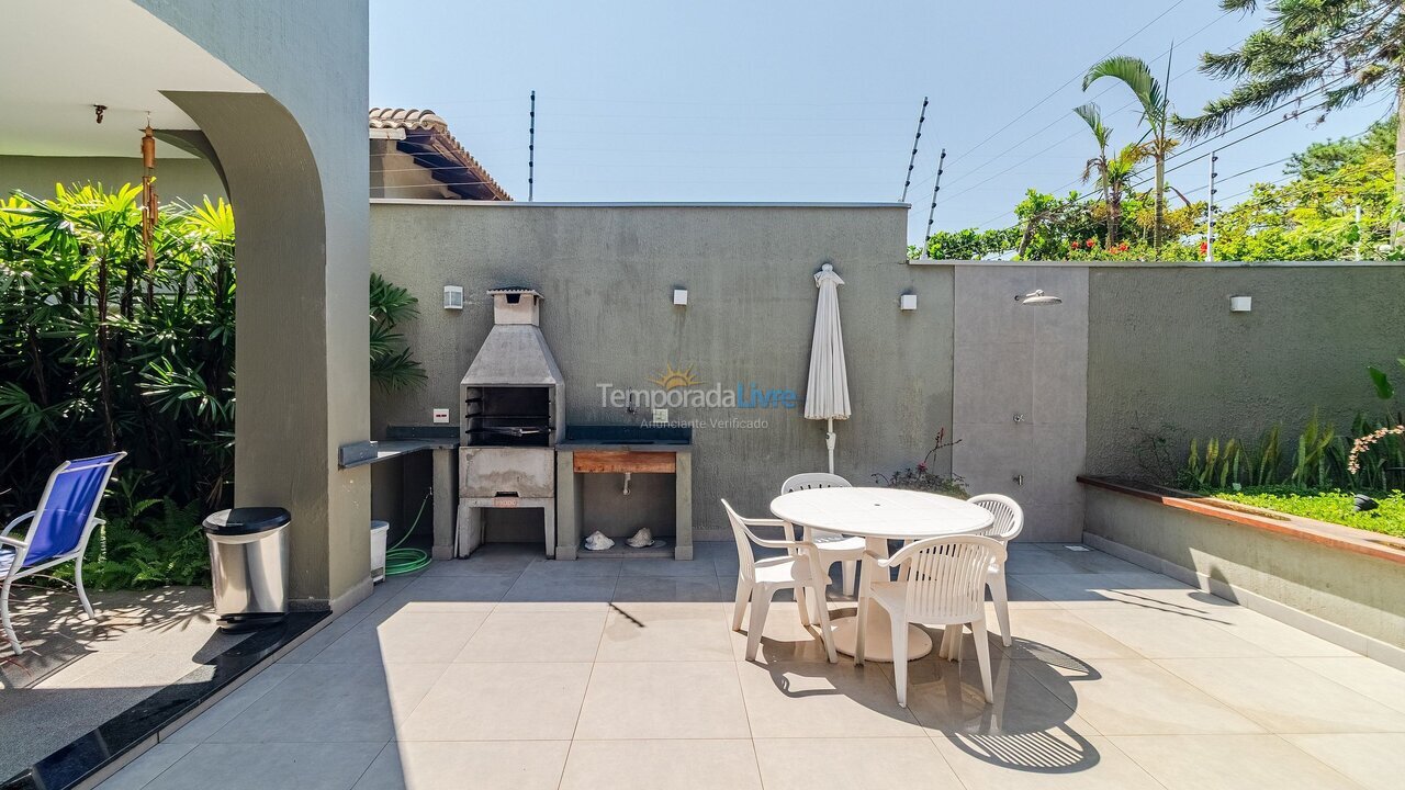 Casa para alquiler de vacaciones em Guarujá (Praia do Pernambuco)