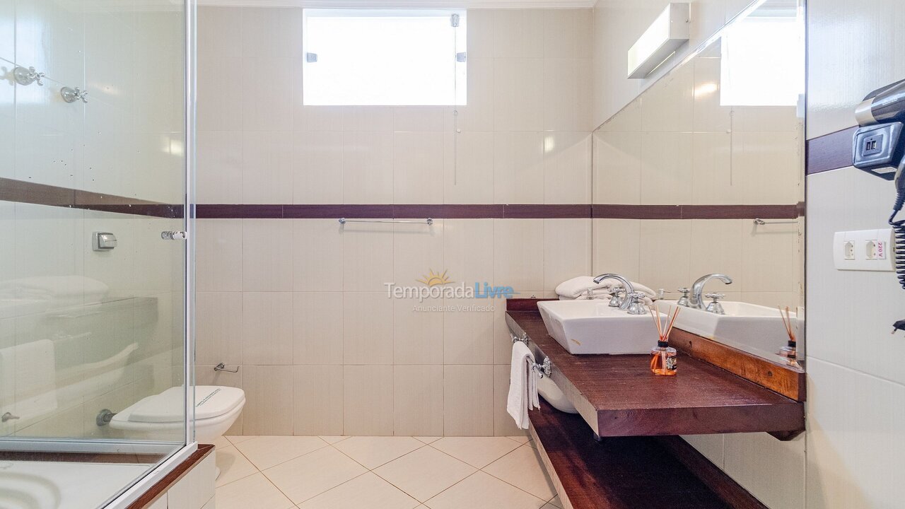 Casa para alquiler de vacaciones em Guarujá (Praia do Pernambuco)