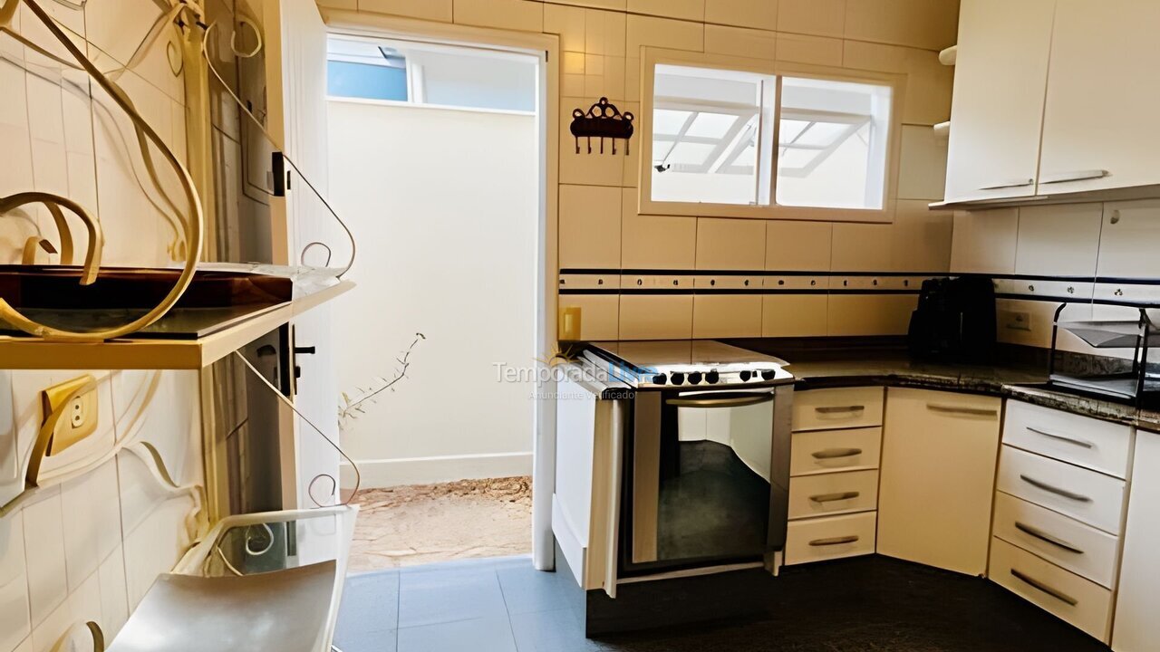 House for vacation rental in Guarujá (Praia do Pernambuco)