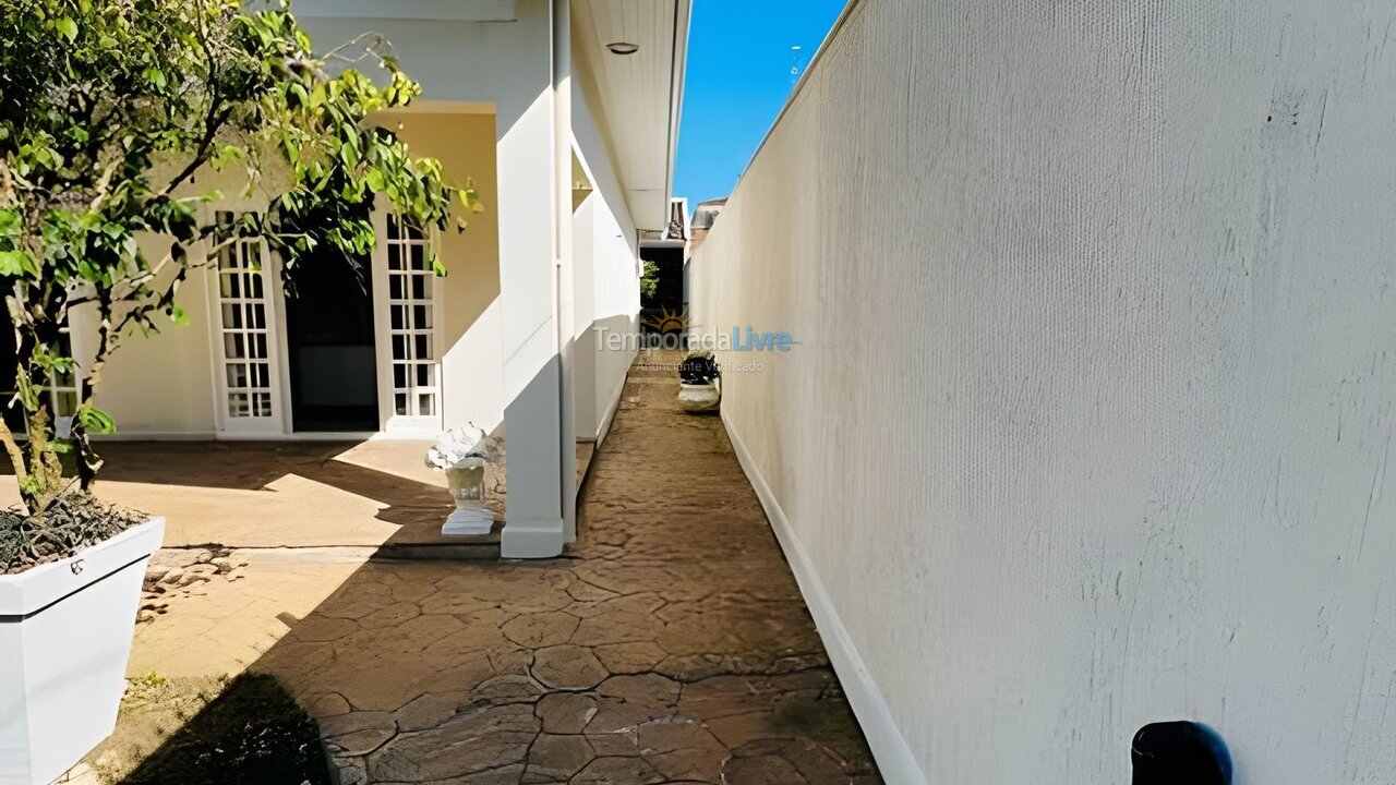 House for vacation rental in Guarujá (Praia do Pernambuco)