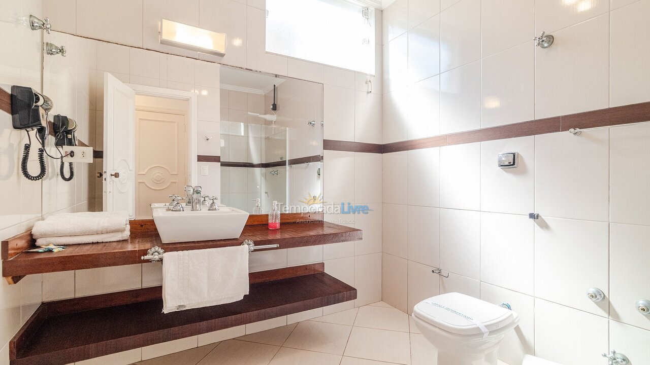 Casa para alquiler de vacaciones em Guarujá (Praia do Pernambuco)