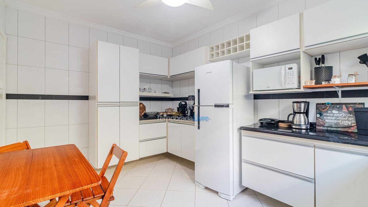 Casa para alquiler de vacaciones em Guarujá (Praia do Pernambuco)