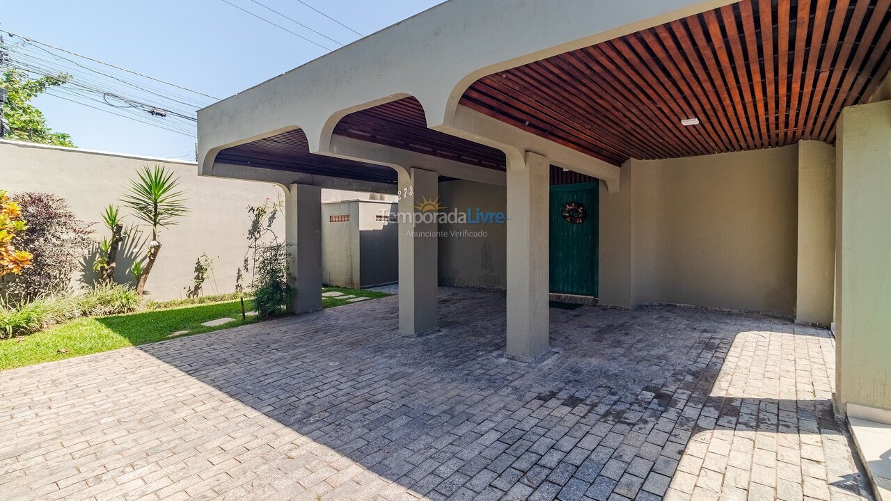 Casa para alquiler de vacaciones em Guarujá (Praia do Pernambuco)