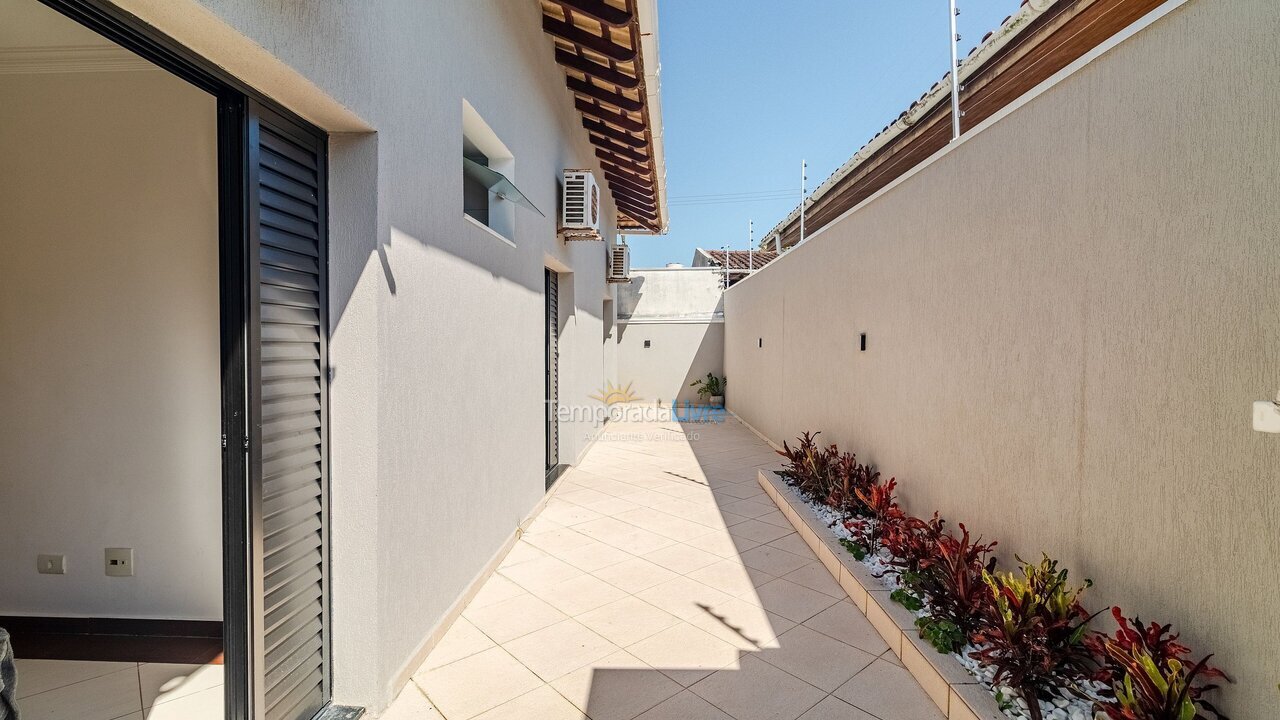 Casa para alquiler de vacaciones em Guarujá (Praia do Pernambuco)