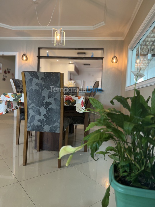 Casa para alquiler de vacaciones em Cabo Frio (Praia do Forte)