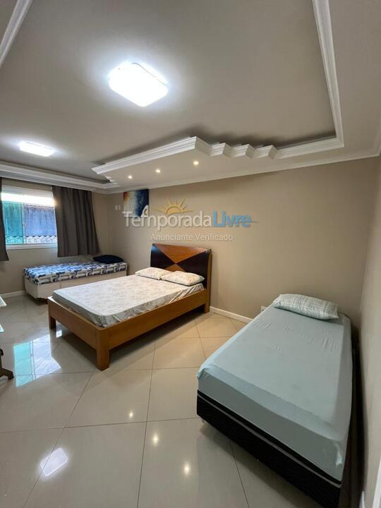 Casa para alquiler de vacaciones em Cabo Frio (Praia do Forte)