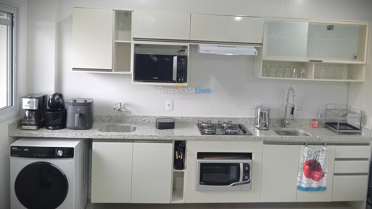 Apartamento para aluguel de temporada em Palhoça (Praia da Pinheira)