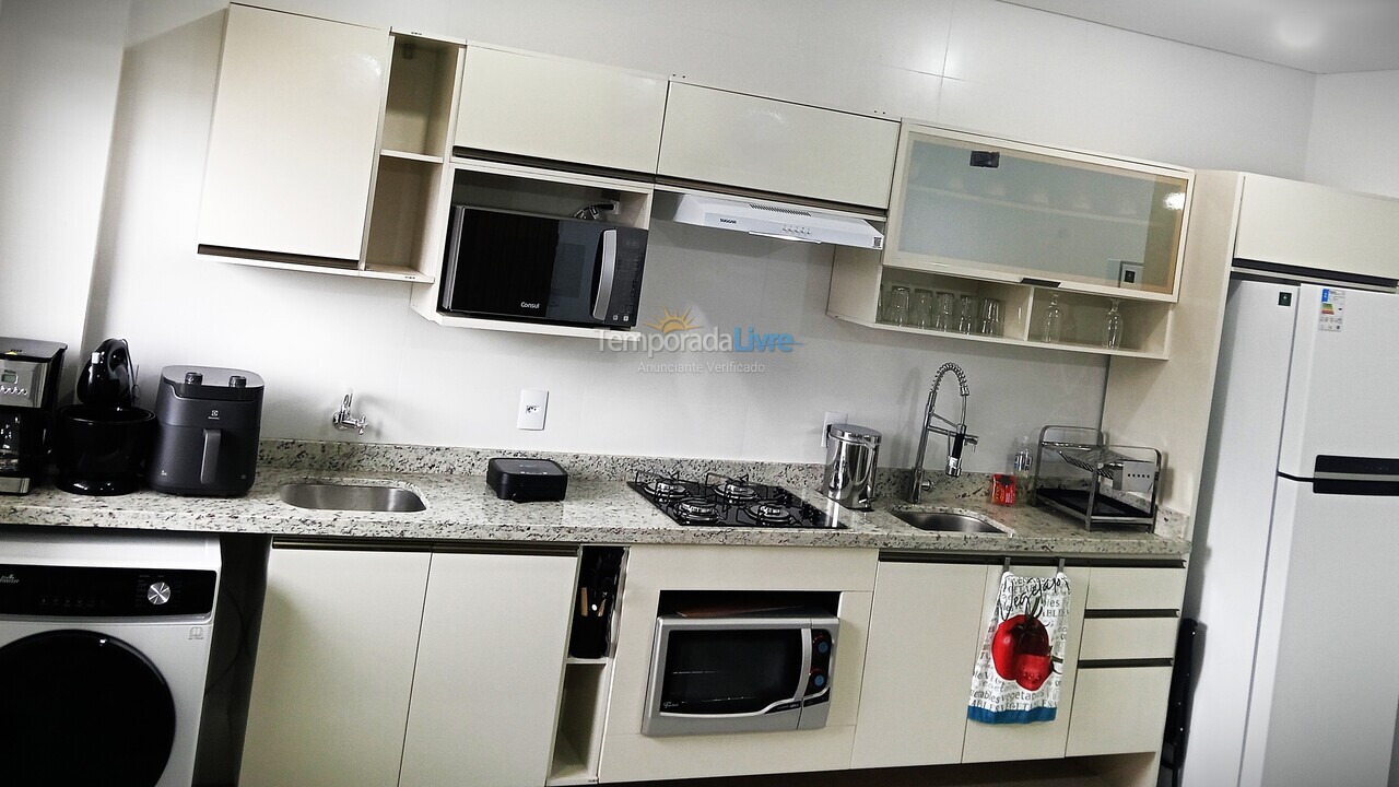 Apartamento para aluguel de temporada em Palhoça (Praia da Pinheira)